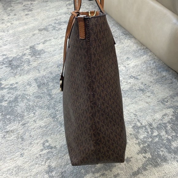 MICHAEL Michael Kors Hayley Large Signature Print Tote Bag MK Logo Brown - Picture 6 of 17